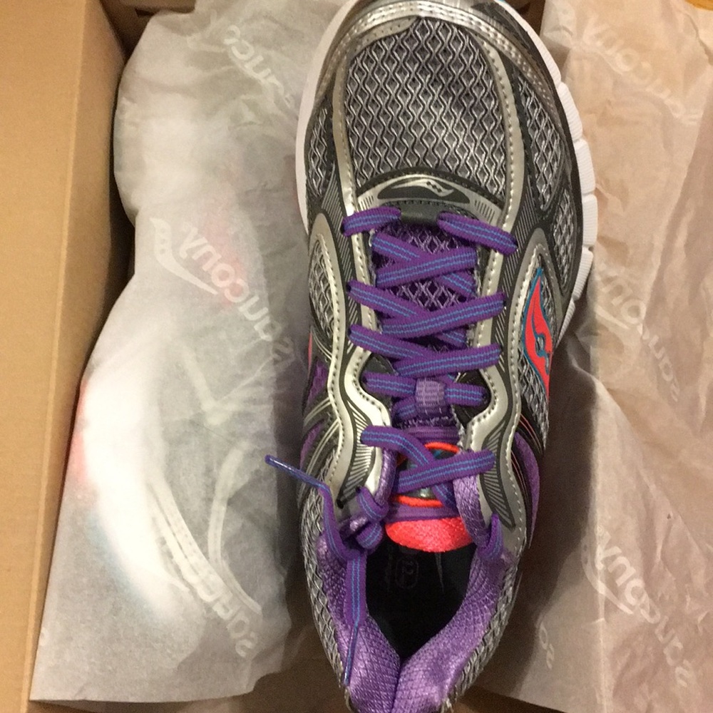 Saucony Guide 7 Running Shoes - size 7.5, NIB
